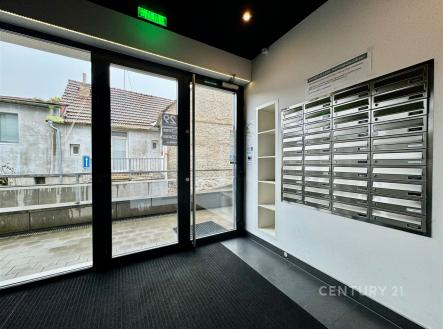 Pronájem bytu, 3+kk, 64 m²