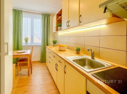 Pronájem bytu, 4+1, 80 m²