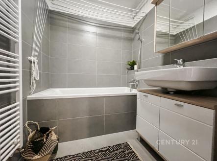 Pronájem bytu, 3+kk, 75 m²