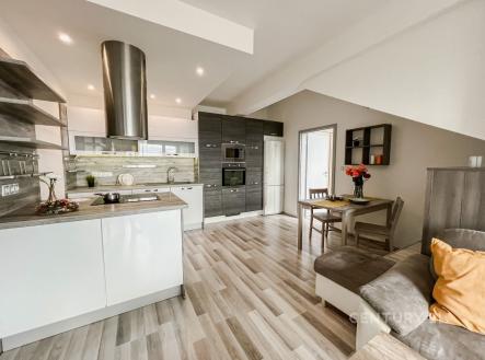 Pronájem bytu, 3+kk, 75 m²