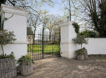 Prodej pozemku pro bydlení, 1 707 m²