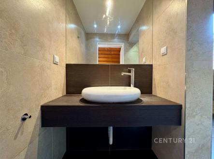 Pronájem bytu, 2+kk, 74 m²