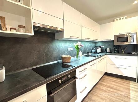 Pronájem bytu, 2+kk, 64 m²