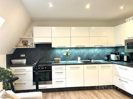 Pronájem bytu, 2+kk, 64 m²