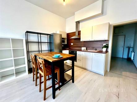 Pronájem bytu, 1+kk, 38 m²