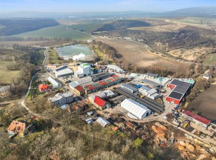 Prodej výrobní prostor, 2 905 m²