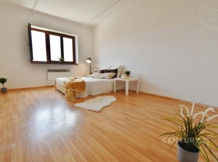 Pronájem bytu, 2+1, 61 m²