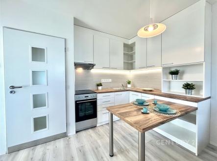 Pronájem bytu, 3+kk, 50 m²