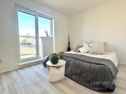 Pronájem bytu, 3+kk, 50 m²