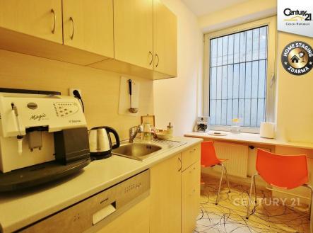 Pronájem kanceláře, 47 m²