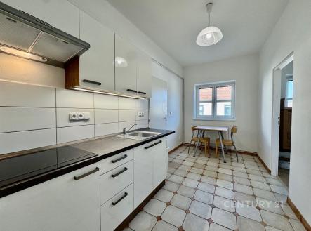 Pronájem bytu, 3+1, 100 m²