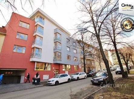 Pronájem bytu, 3+kk, 83 m²