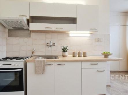 Pronájem bytu, 2+1, 58 m²