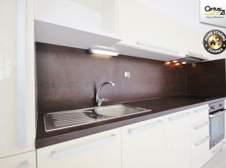 Pronájem bytu, 1+kk, 40 m²