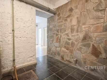 Pronájem obchodní prostory, 140 m²