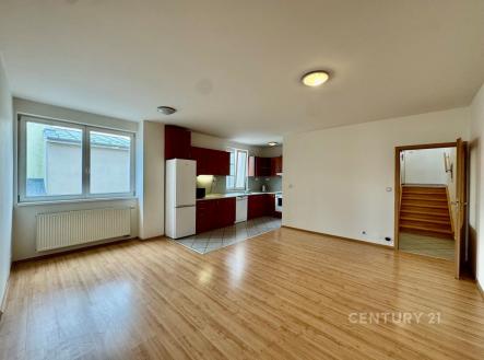 Pronájem bytu, 3+kk, 195 m²