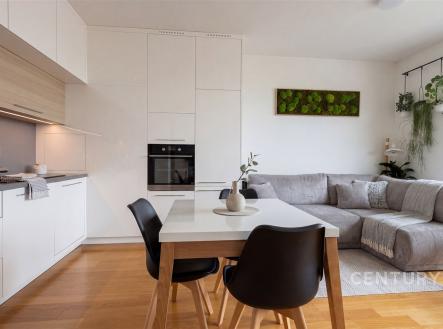 Pronájem bytu, 2+kk, 58 m²