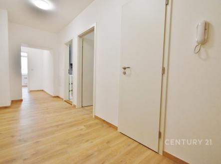 Pronájem bytu, 2+1, 69 m²