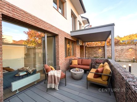 Prodej bytu, 2+kk, 63 m²