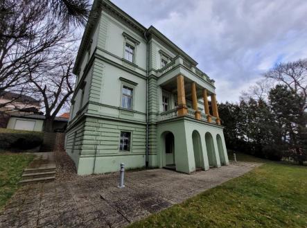 Prodej - dům/vila, 722 m²