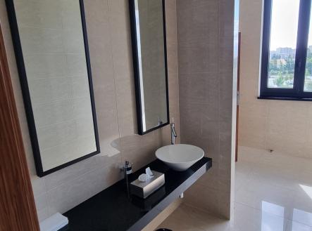 Pronájem kanceláře, 349 m²