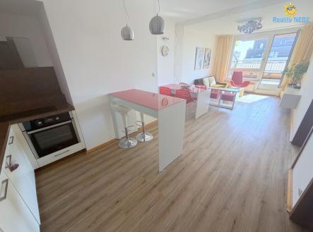 Pronájem bytu, 2+kk, 62 m²