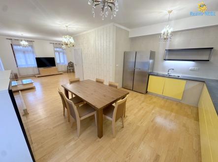 Pronájem bytu, 3+kk, 111 m² obrázek