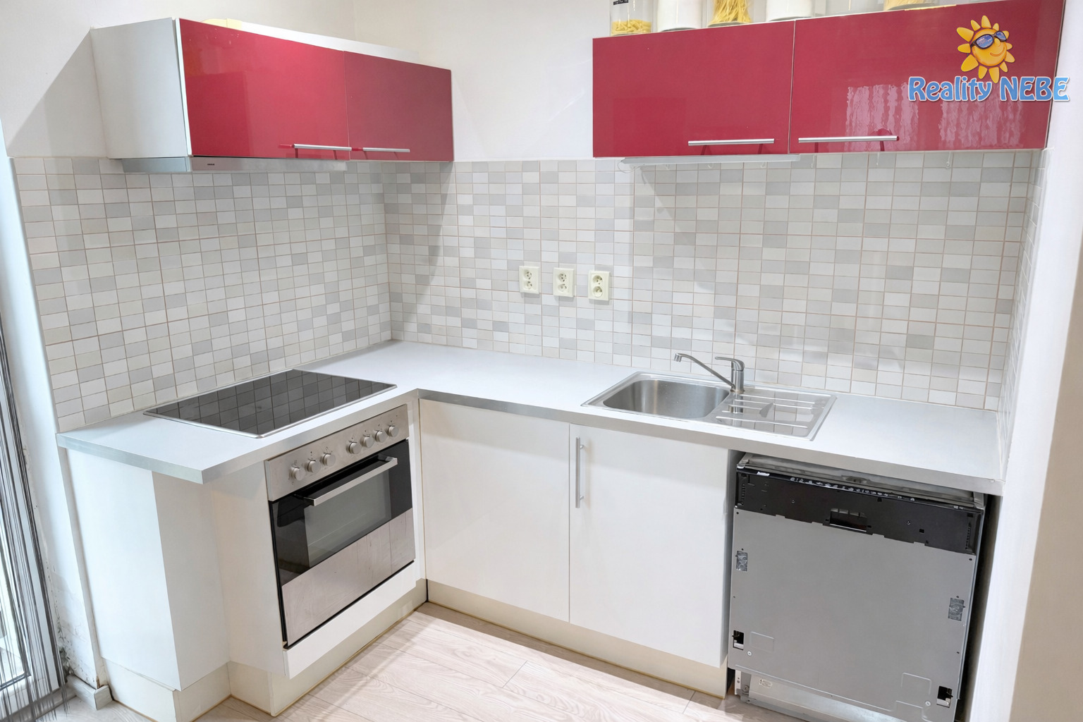 Pronájem bytu 2kk 47m2 balkon garáž zahrada V Javorech Horní Počernice