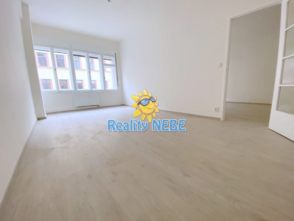 Pronájem bytu 4kk 114m2 balkon Štěpánská Praha 1