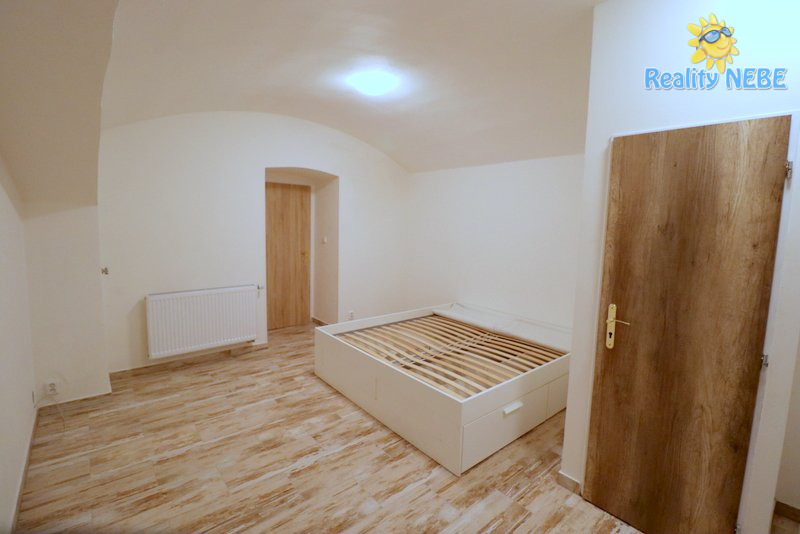 Pronájem bytu 1+kk, 21 m2, Plzeňská, Praha 5, Smíchov