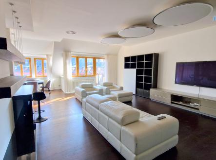 Pronájem bytu, 3+kk, 200 m²