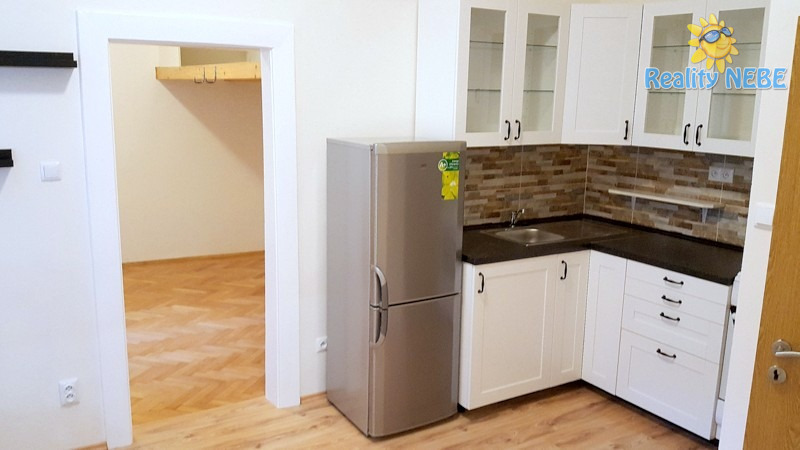 Pronájem bytu 2+kk, 40 m2, Mahenova, Praha 5, Smíchov