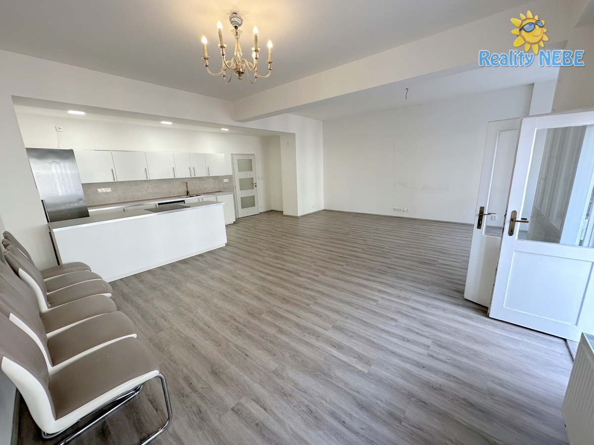 Pronájem bytu 3kk 114m2 balkon Štěpánská Praha 1