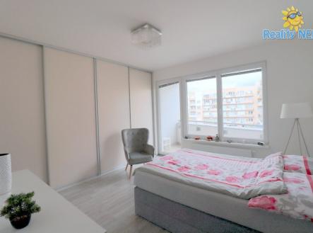 Pronájem bytu, 3+kk, 94 m²