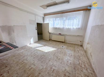 Pronájem obchodní prostory, 164 m²