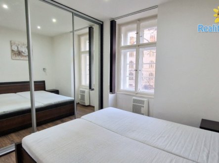 Pronájem bytu, 2+kk, 46 m², Praha – náhled fotky 3
