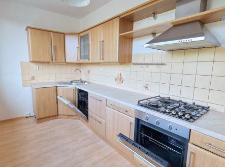 Pronájem bytu, 4+1, 80 m²