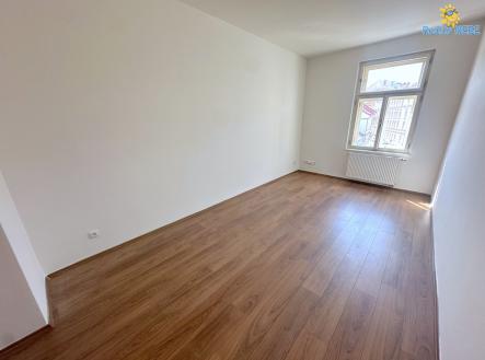 Pronájem bytu, 1+kk, 31 m² obrázek