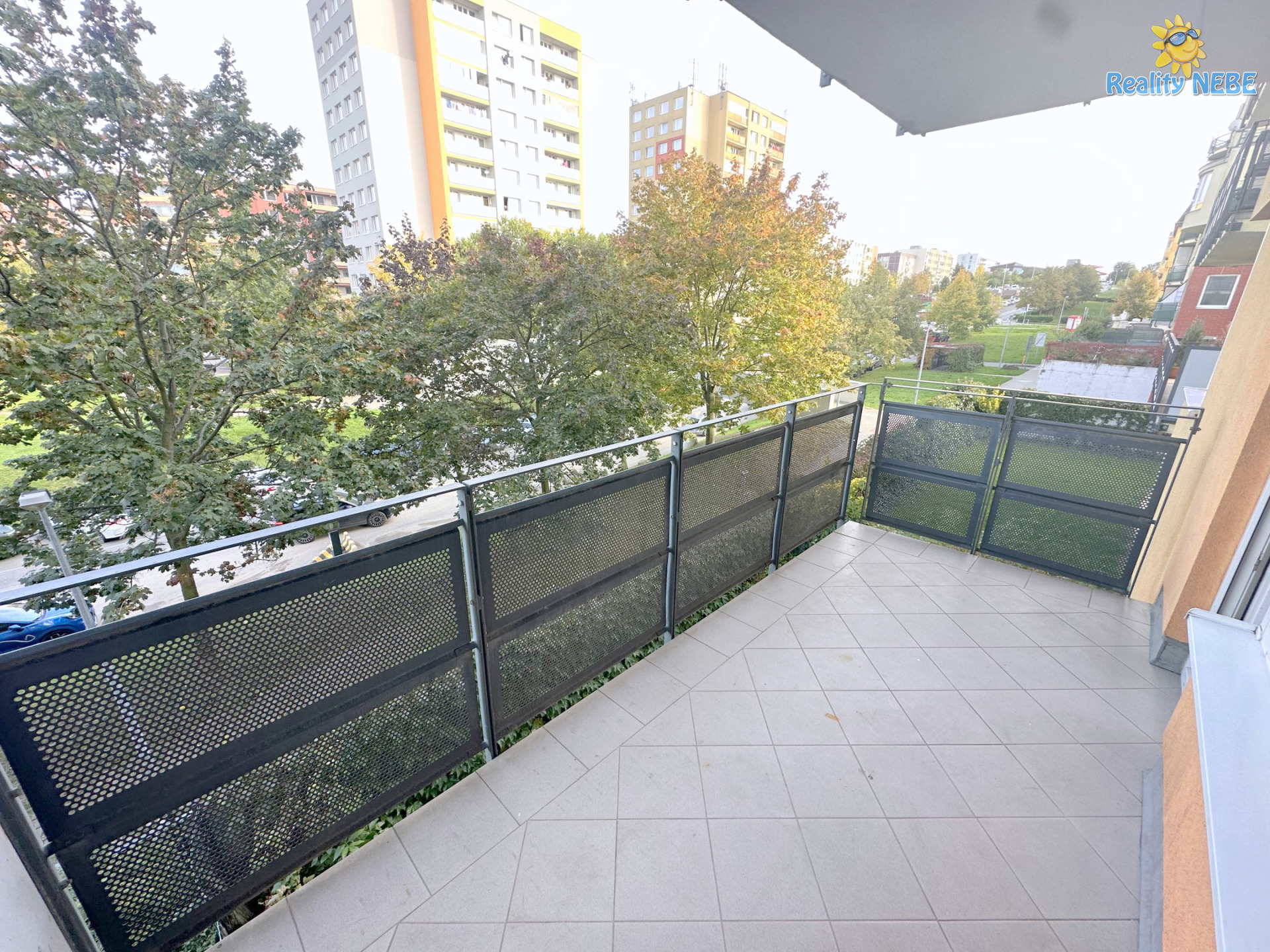 Pronájem bytu 2+kk 47m balkon Wassermannova Praha 5