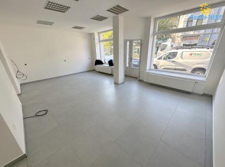 Pronájem obchodní prostor, 66 m²