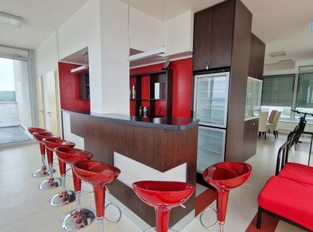 Pronájem obchodní prostor, 214 m²