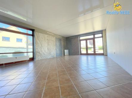 Pronájem obchodní prostor, 79 m²