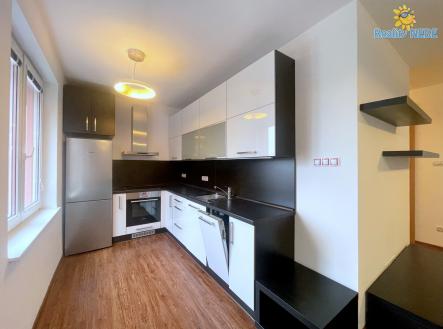 Pronájem bytu, 3+kk, 63 m²