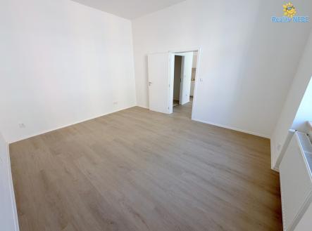 Pronájem bytu, 3+kk, 64 m²