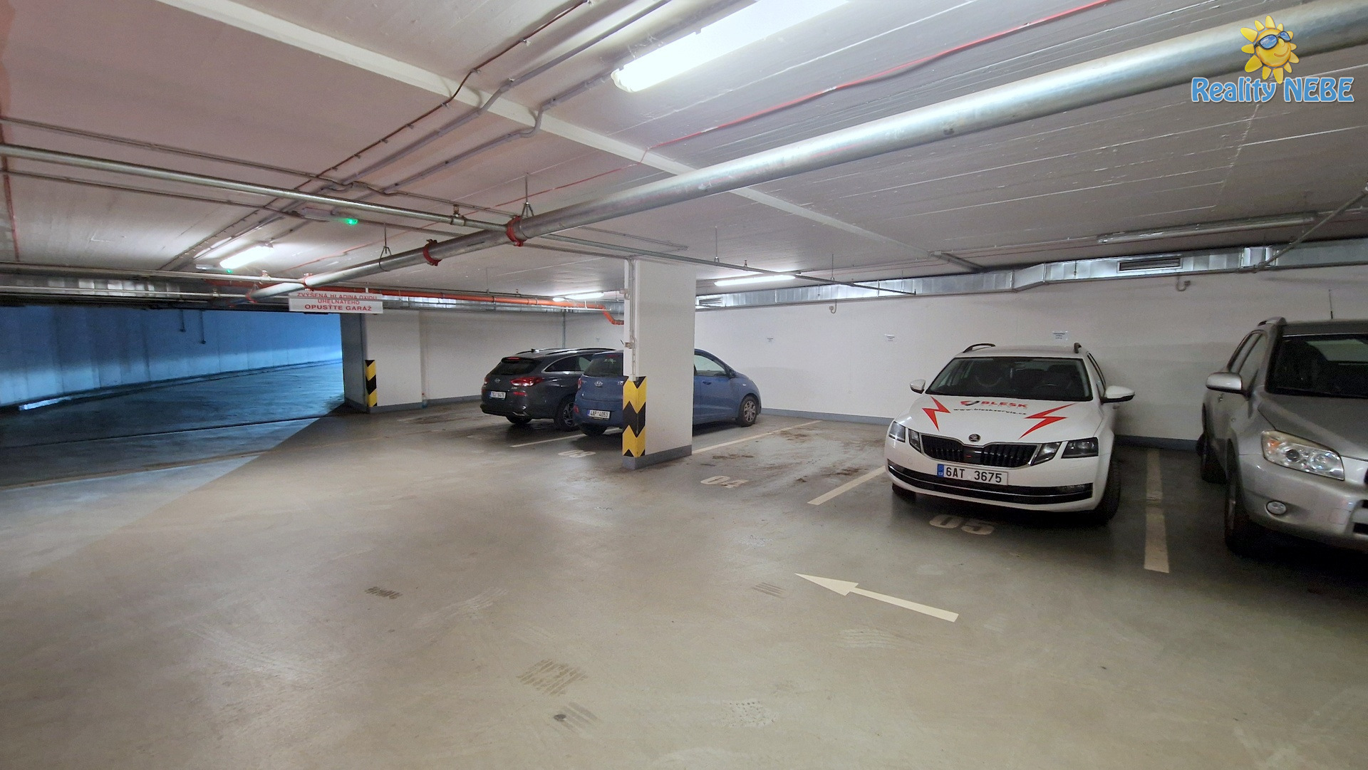 Pronájem garáže 20 m2, Modenská, Praha 15, Horní Měcholupy