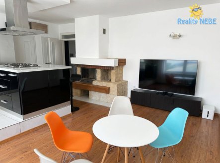 Pronájem bytu, 3+kk, 80 m²