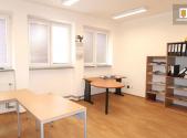 Pronájem kanceláře, 600 m²