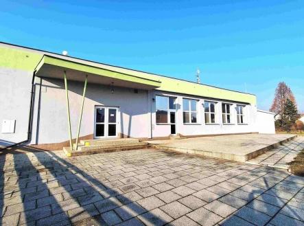 Pronájem komerčního objektu, výroba, 714 m²