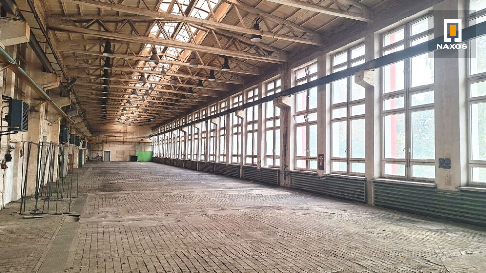 Vytápěná hala 1.062 m2, jeřáb 3,2 t, Ostrava - Kunčice
