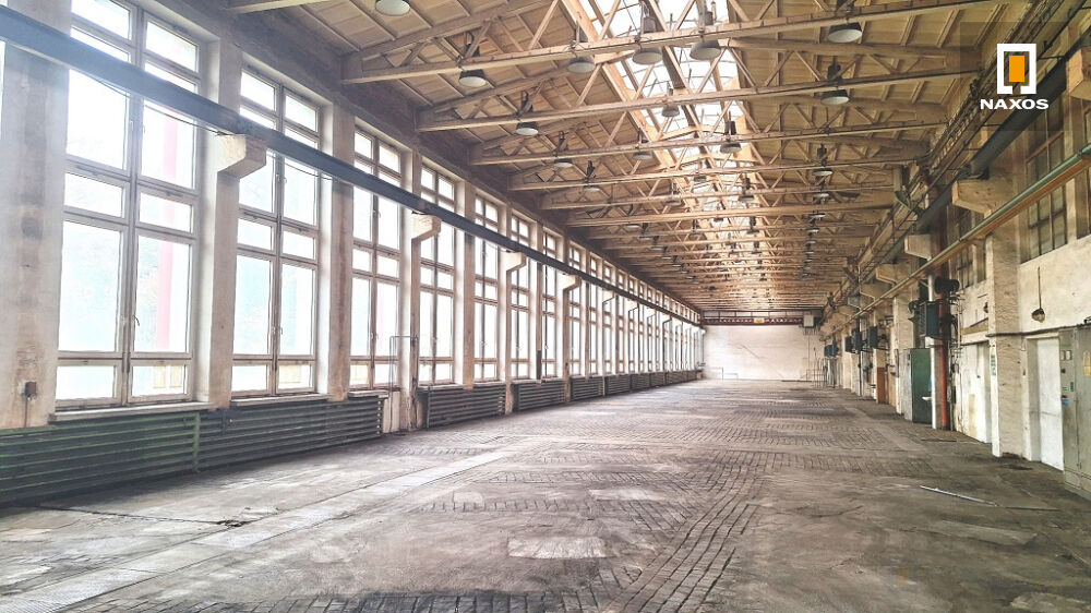 Vytápěná hala 1.062 m2, jeřáb 3,2 t, Ostrava - Kunčice